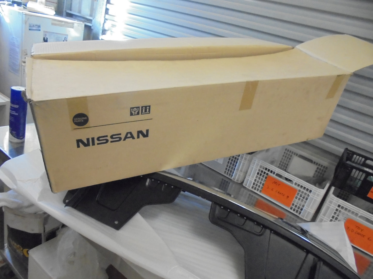 Nissan Navara D23 NP300 Genuine Chrome Front Grille New Part