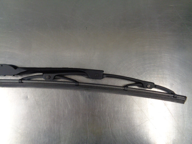 Holden Epica Genuine Left Hand Front Wiper Blade Arm New Part