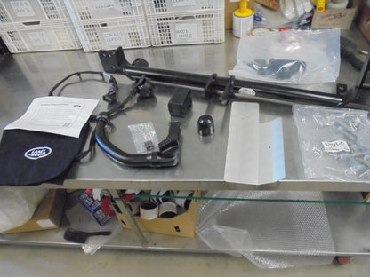 Land Rover Evoque Genuine Tow Bar Kit No1 New Part