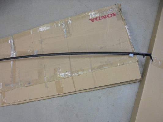 Honda CR-V Genuine Right Hand Roof Drip Moulding New Part