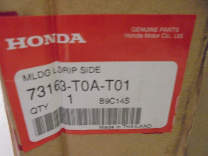 Honda CR-V Genuine Right Hand Roof Drip Moulding New Part
