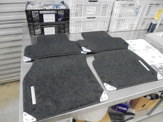 Land Rover Evoque Genuine Front And Rear Carpet Mat Set New Part
