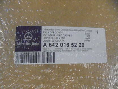 Mercedes Benz Sprinter Genuine Engine Right Cylinder Head Gasket New Part