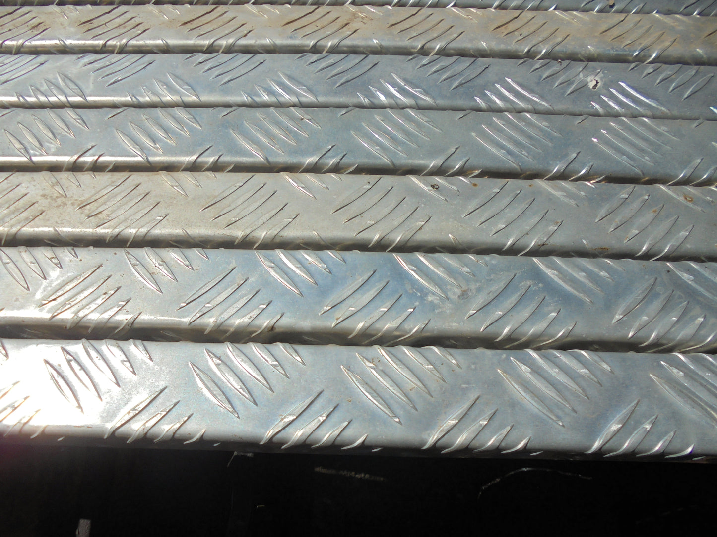 Alloy Checker Plate Drop Side Tray Capping New Part