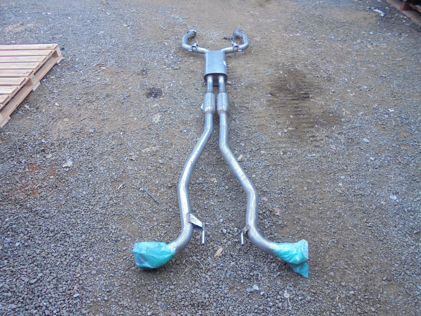 Holden VE-VF V8 Genuine Exhaust System (Headers To Rear Mufflers) New Part
