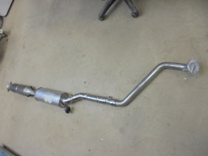 Hyundai Elantra Genuine Center Exhaust System Muffler-Cat New Part