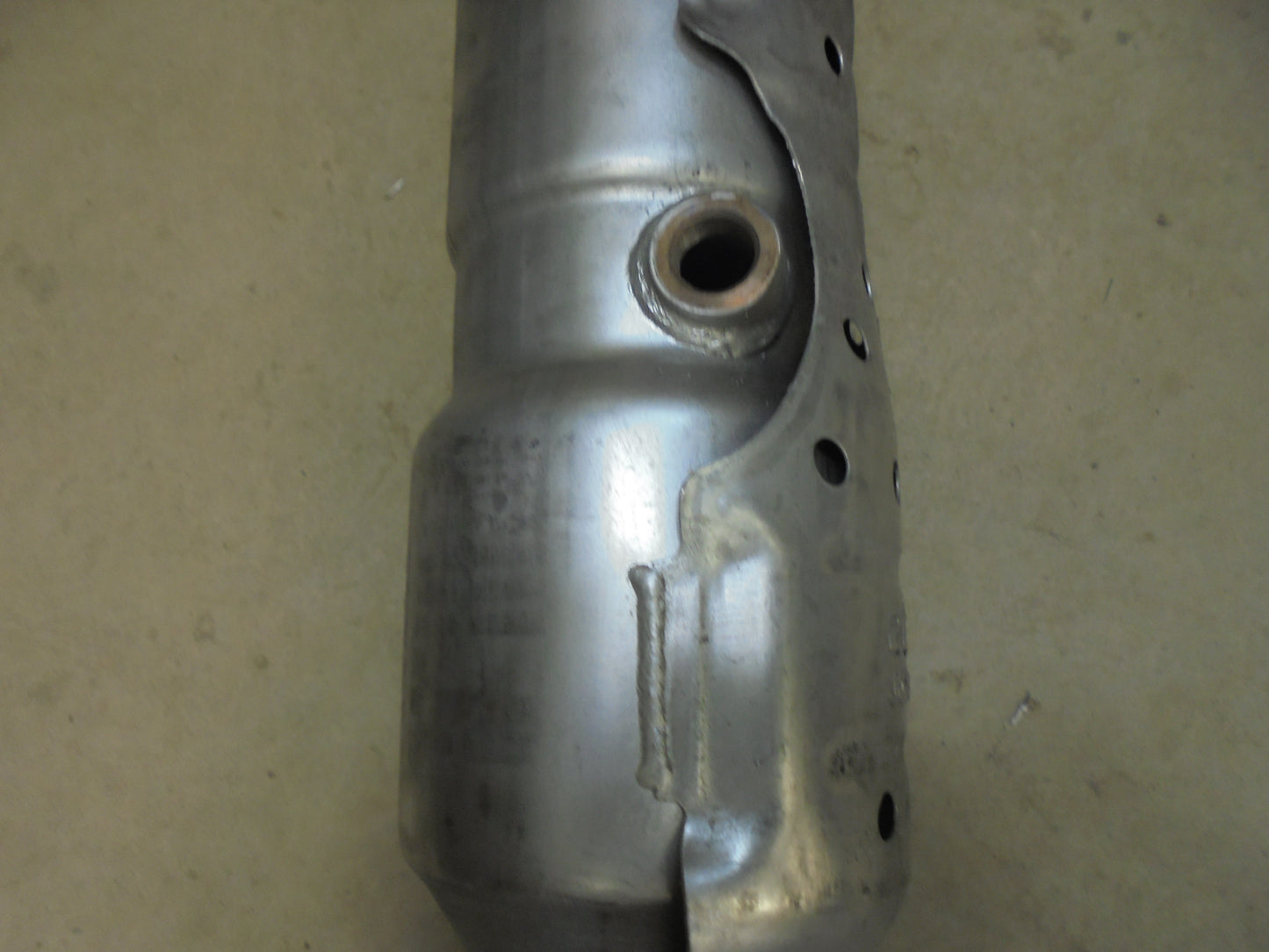 Hyundai Elantra Genuine Center Exhaust System Muffler-Cat New Part