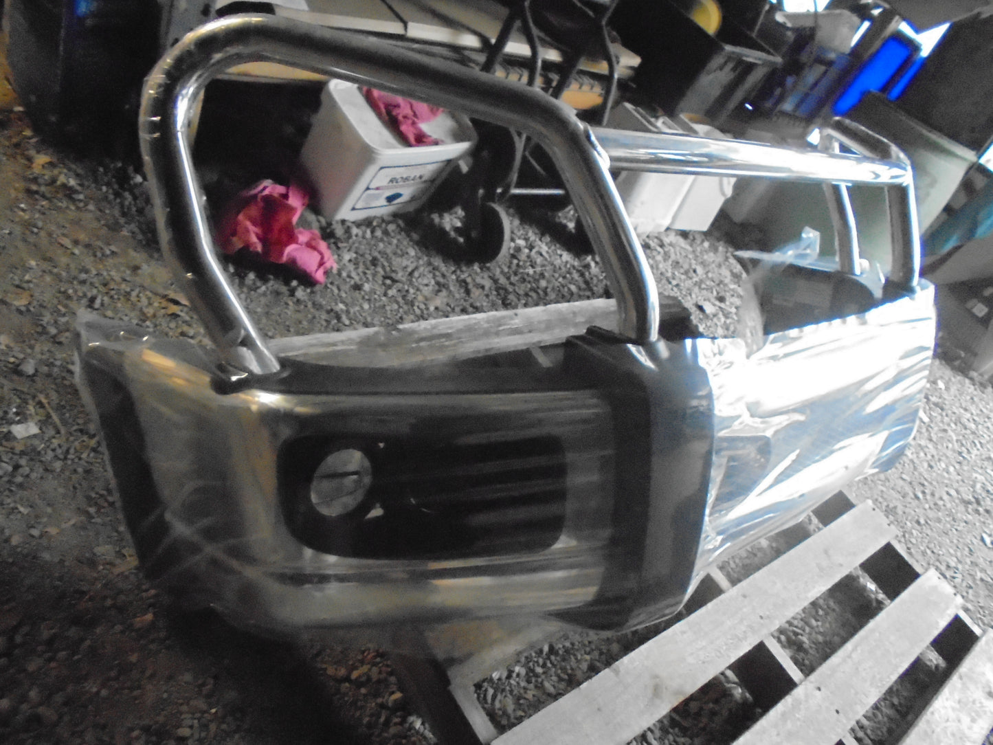 Isuzu D-Max Genuine Chrome Alloy Bull Bar SX Low Ride New Part