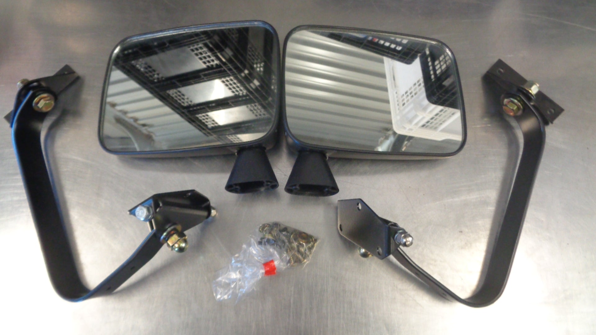 Britax Universal Black 200mm x 145mm Left/Right Mirror Set with Fitting Kit