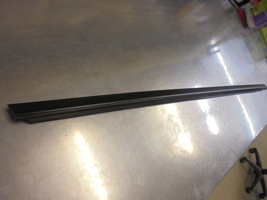 Mitsubishi Galant Genuine Passenger Front Door Belt Weatherstrip New Part