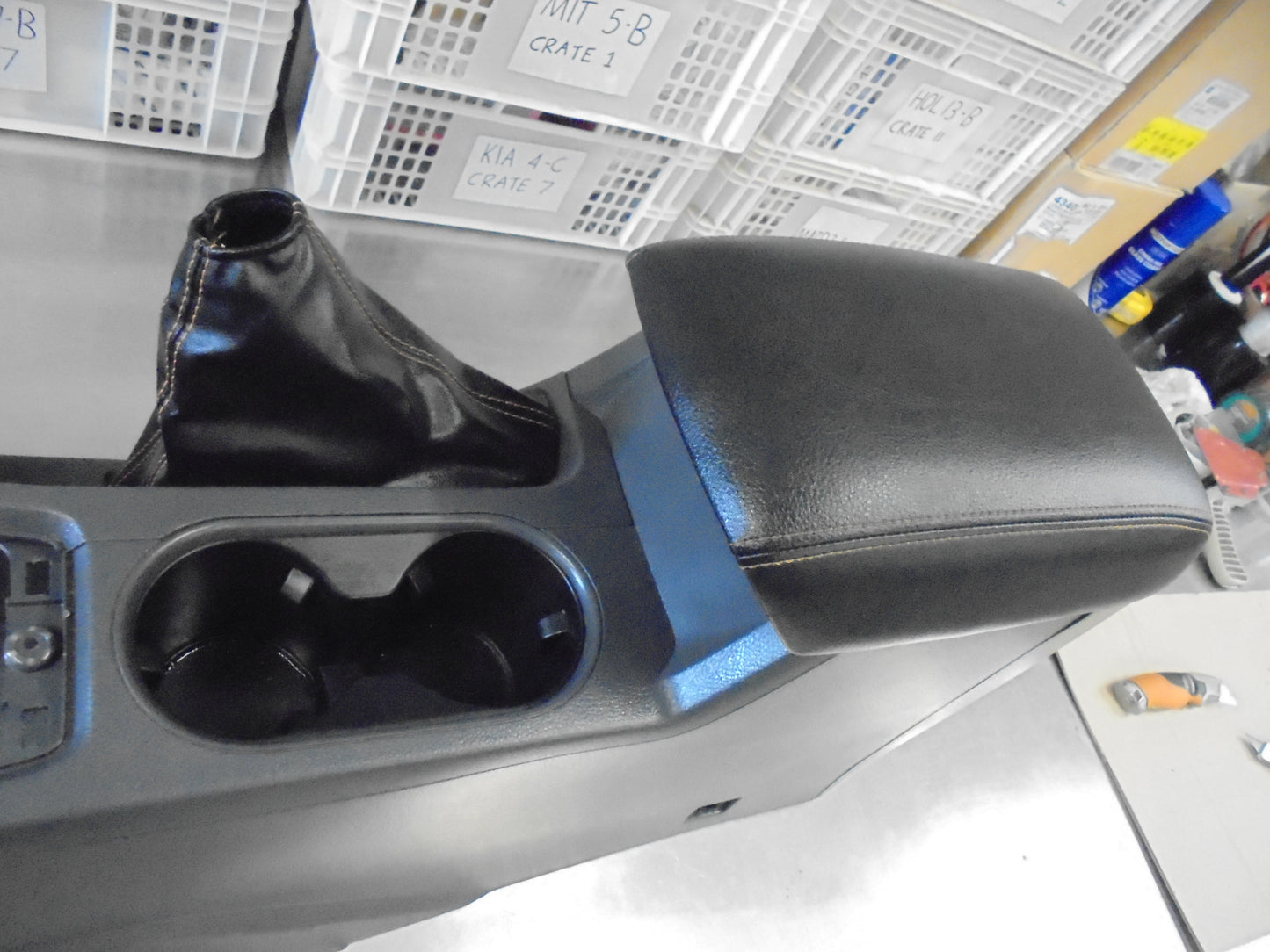 Ford PX Ranger Wildtrak Genuine Center Console With Lid New Part