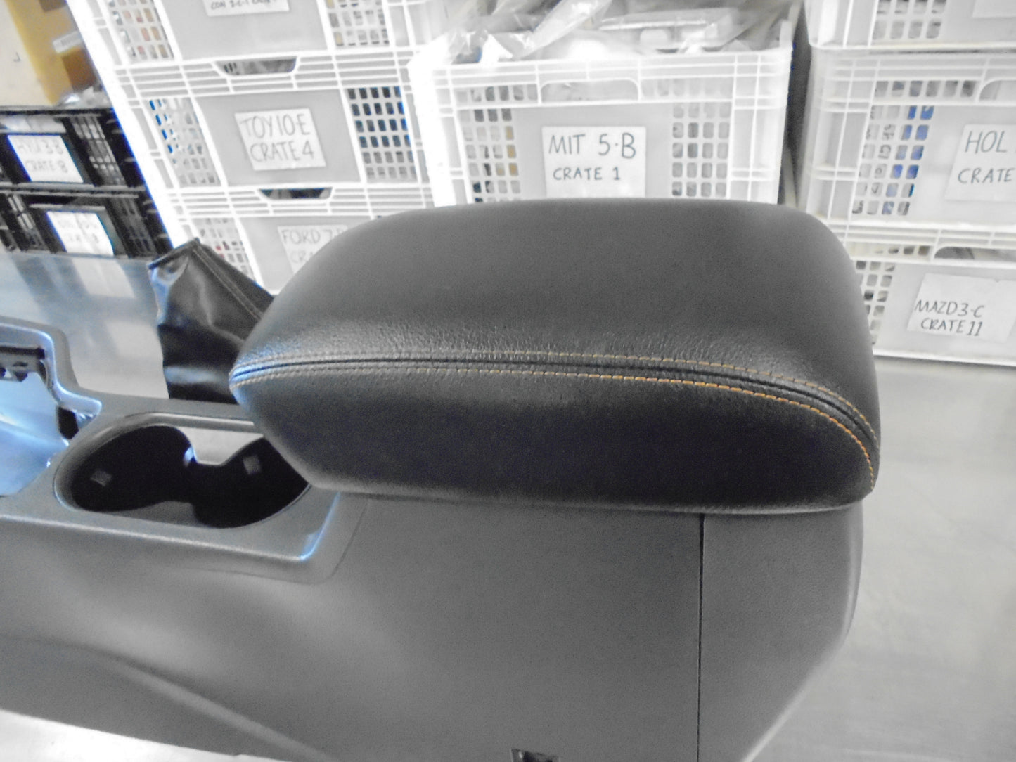 Ford PX Ranger Wildtrak Genuine Center Console With Lid New Part