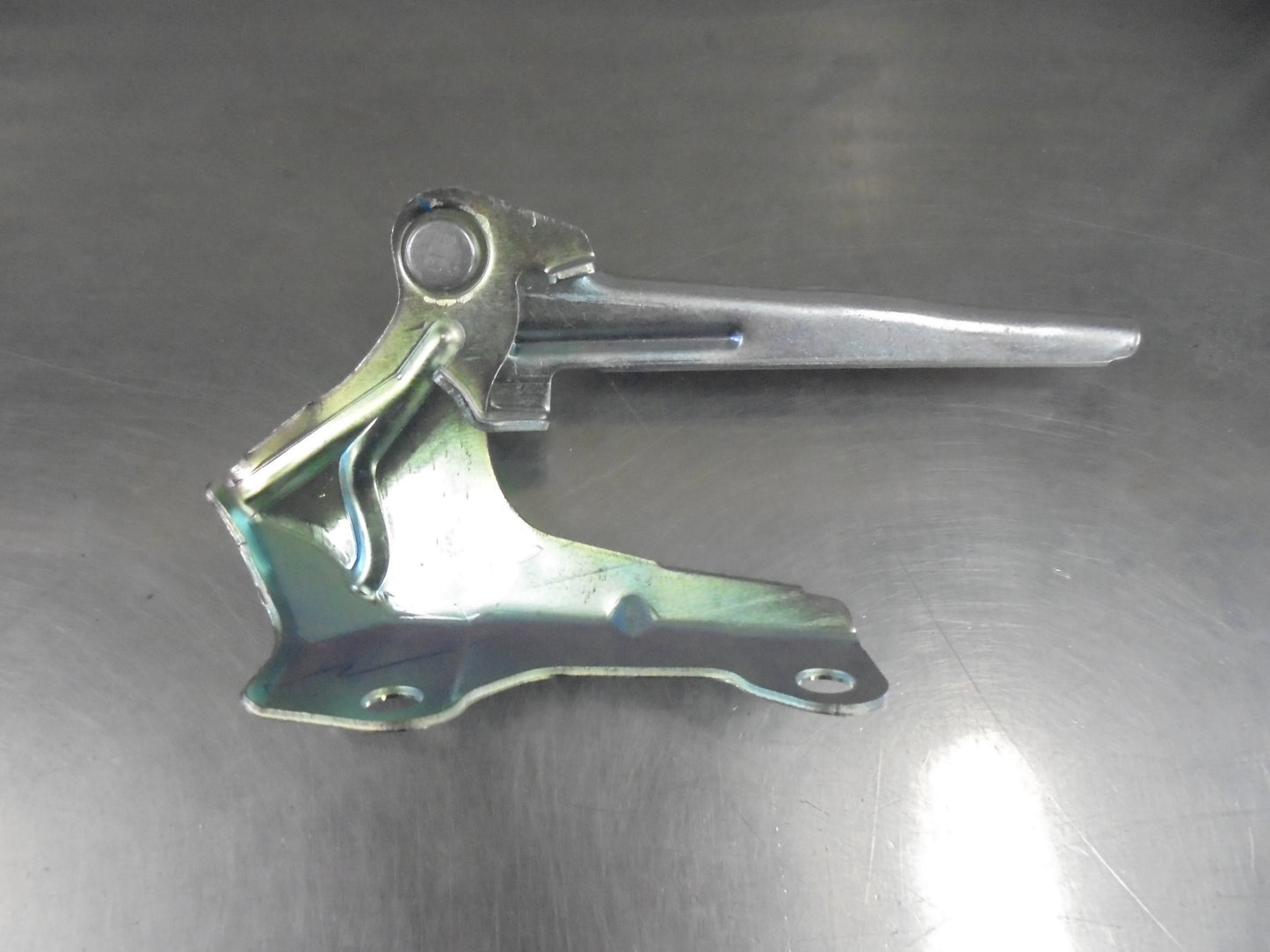 Isuzu D-Max Genuine Right Hand Front Bonnet Hinge New Part