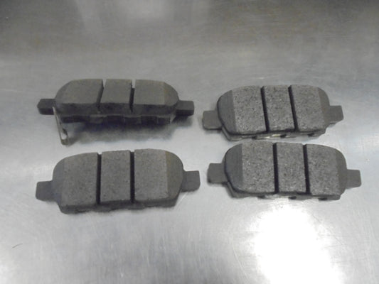 Nissan Skyline-Tiida-Qashqai-Pulsar-Murano-Leaf Genuine Rear Brake Pads New Part