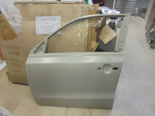 Suzuki Vitara Genuine Passenger Front Door Shell New Part