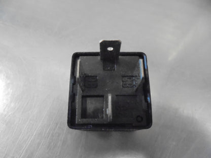 Holden Captiva Genuine Under Bonnet Fan Relay New Part