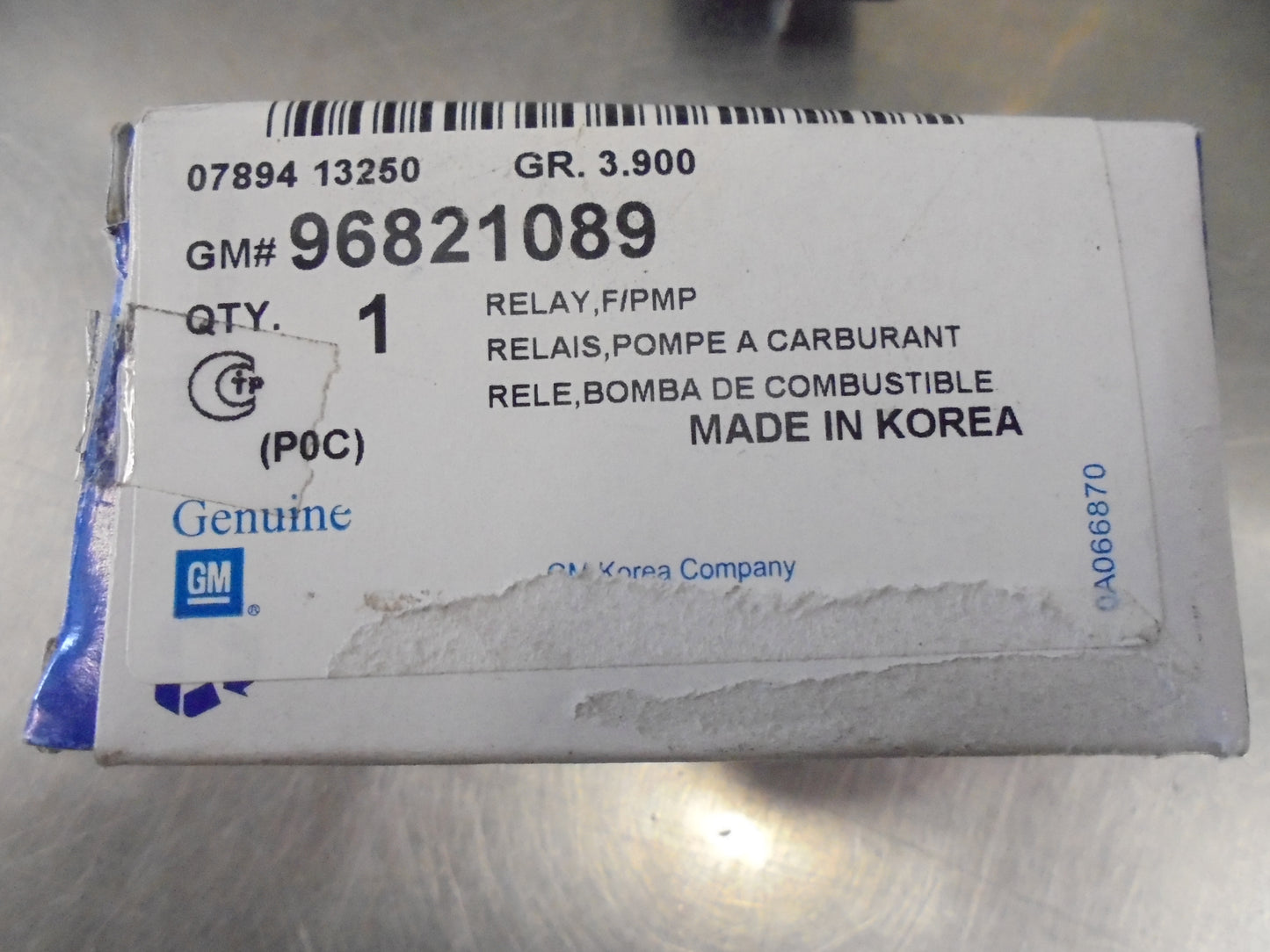 Holden Captiva Genuine Under Bonnet Fan Relay New Part