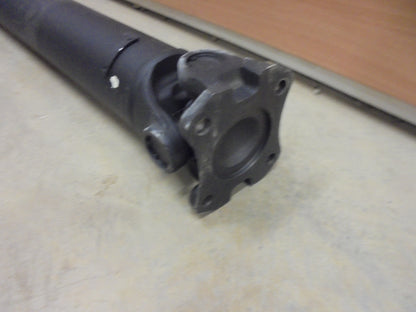 Nissan Navara D40M V9X Genuine Rear Tail Shaft Assembly New Part