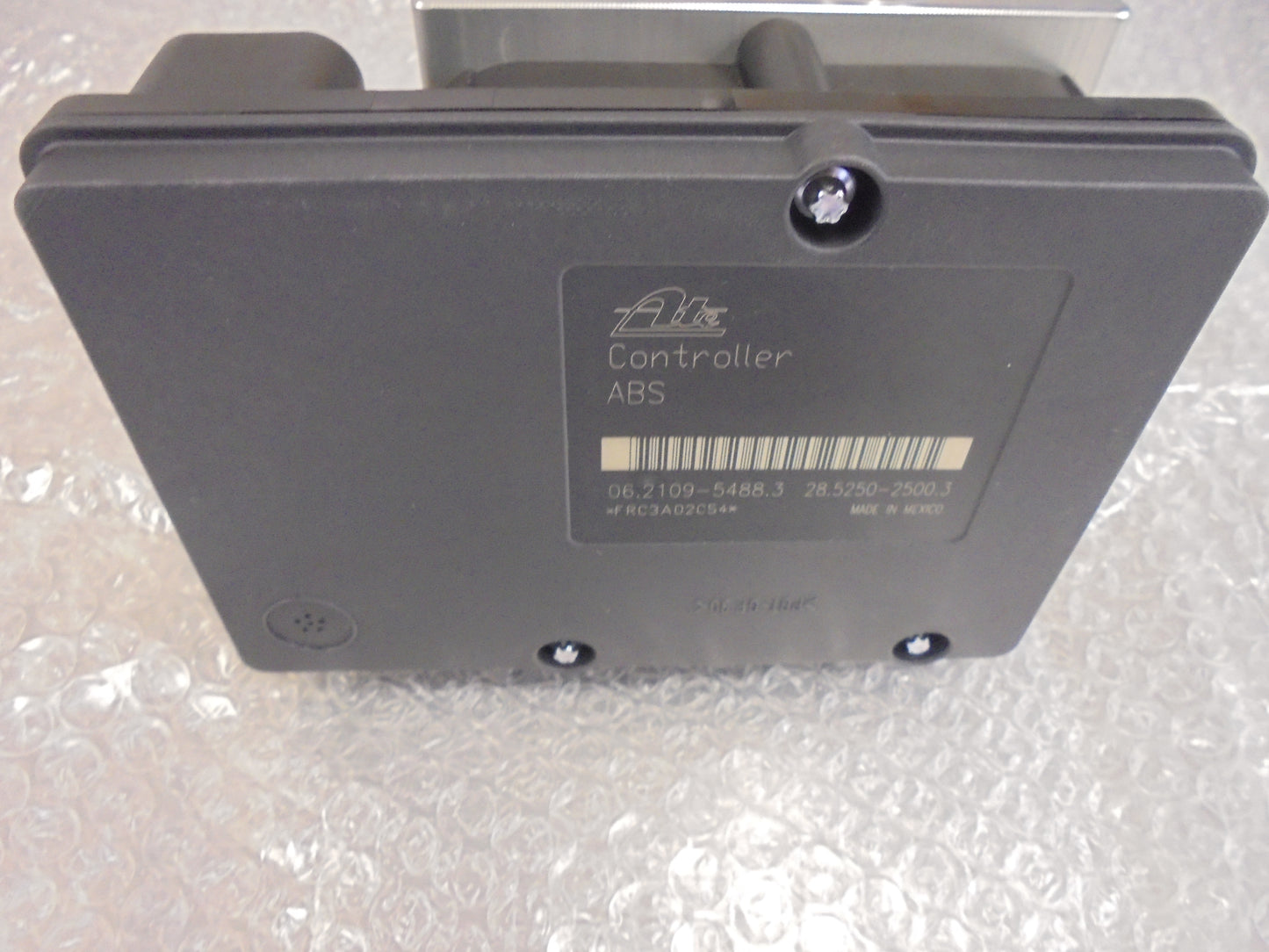 Nissan Navara D40T ST Genuine ABS Actuator Assembly New Part