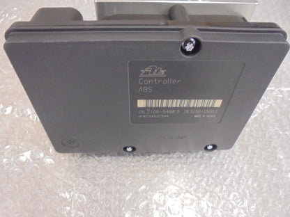 Nissan Navara D40T ST Genuine ABS Actuator Assembly New Part