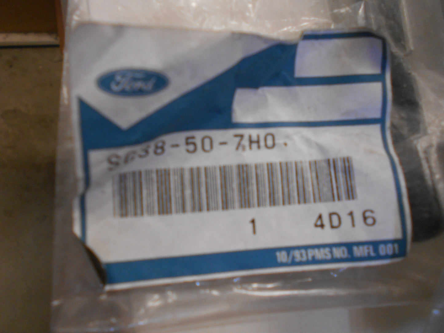 FORD ECONOVAN Genuine Lower / Right Hand HeadLamp Mould New Part