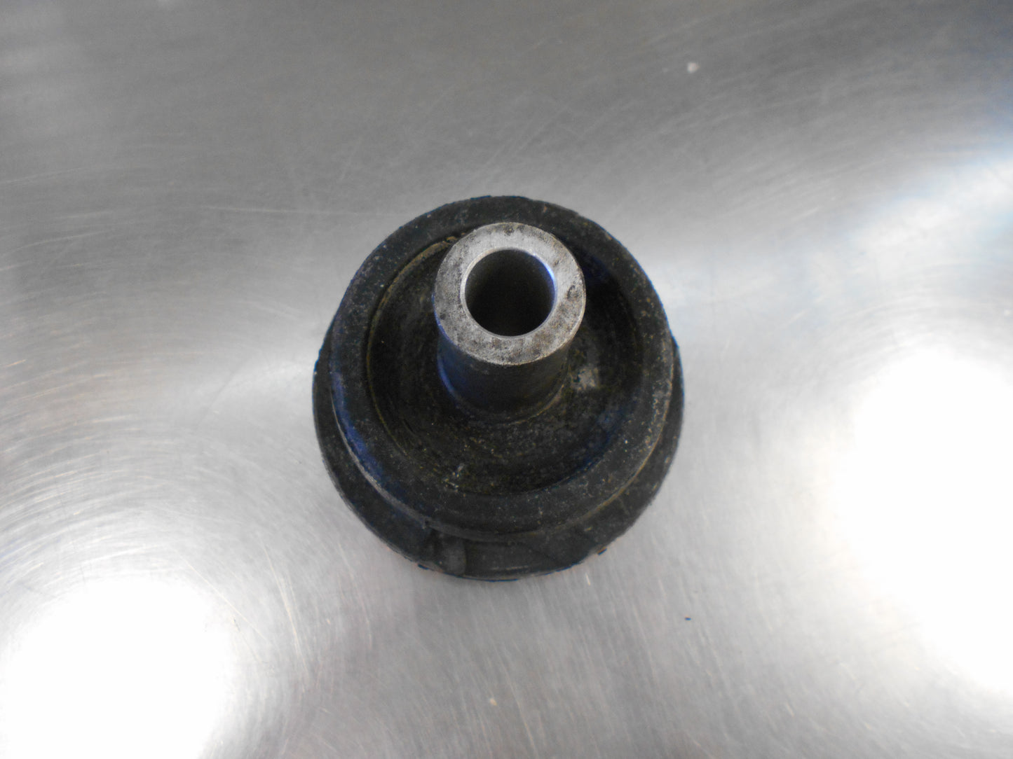 Holden VZ VY Commodore Genuine Rear Crossmember Mounting Bush New Part