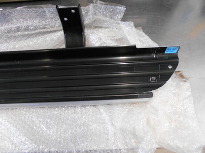Nissan NP300 Navara Dual Cab Genuine Right Hand Side Step New Part