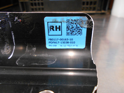 Nissan NP300 Navara Dual Cab Genuine Right Hand Side Step New Part