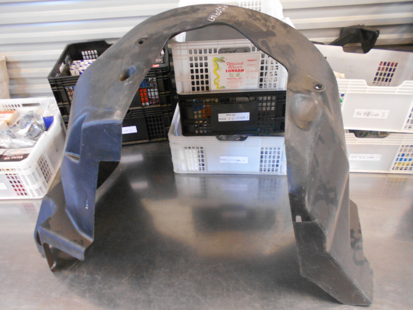 Holden VY/VZ Adventra Genuine Front Right Inner Guard Liner New Part