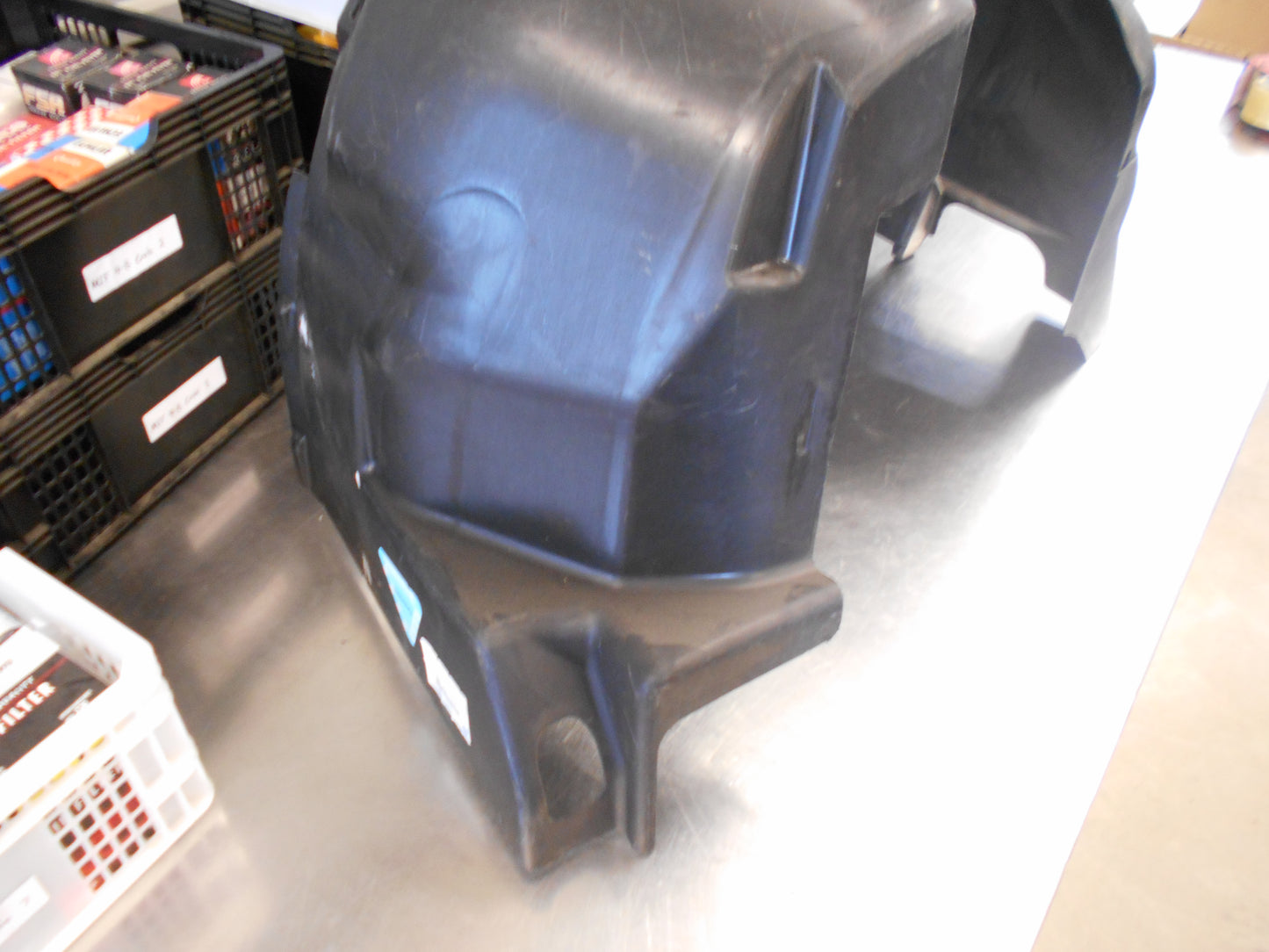 Holden VY/VZ Adventra Genuine Front Right Inner Guard Liner New Part