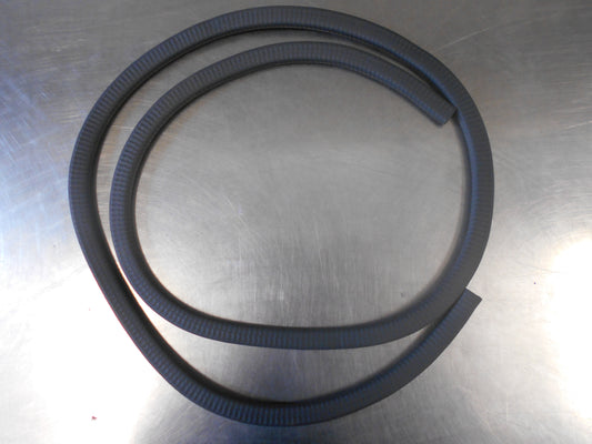 Suzuki SF413 Swift Genuine Front Door Pinchweld Rubber New Part