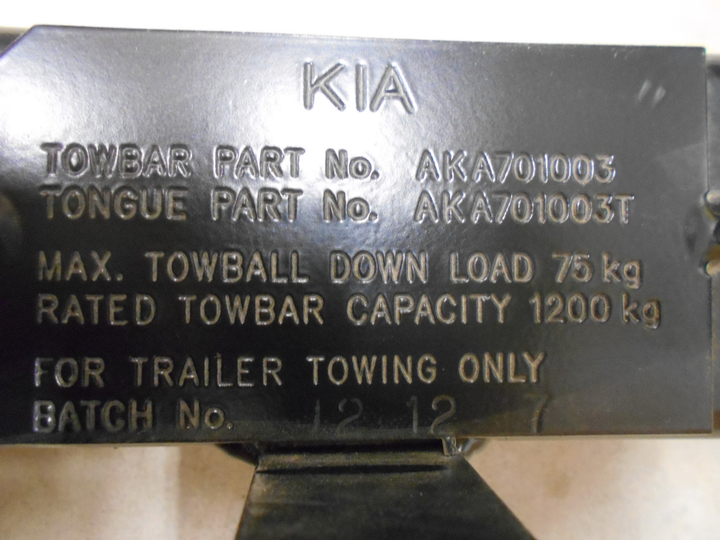 Kia Cerato Sedan Genuine Tow Bar With Fitting Kit New Part