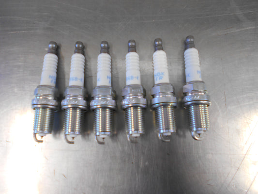 Mitsubishi Eclipse / Galant / 380 Genuine V6 Spark Plug Set New Part