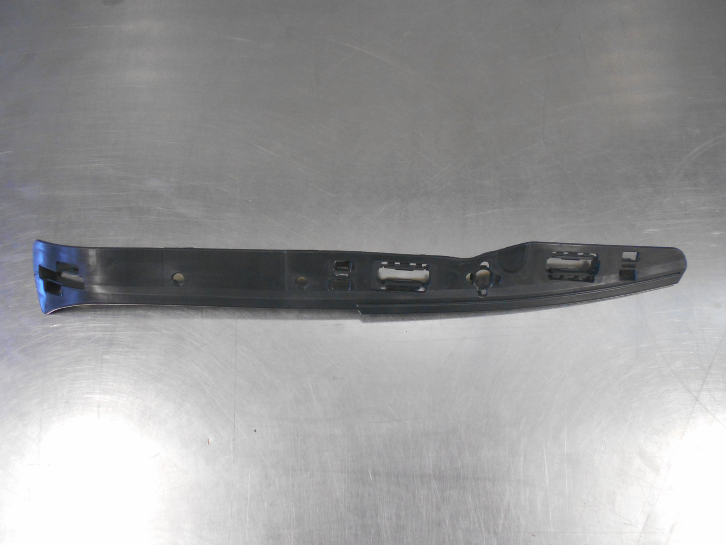 VW T5 Transporter Genuine Front Bumper Left Hand Bracket New Part