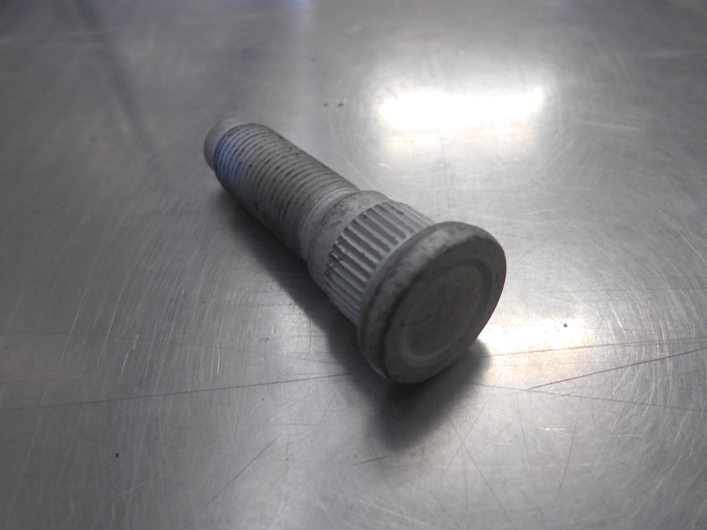 Jeep / Dodge Genuine Front Wheel Hub Stud New Part