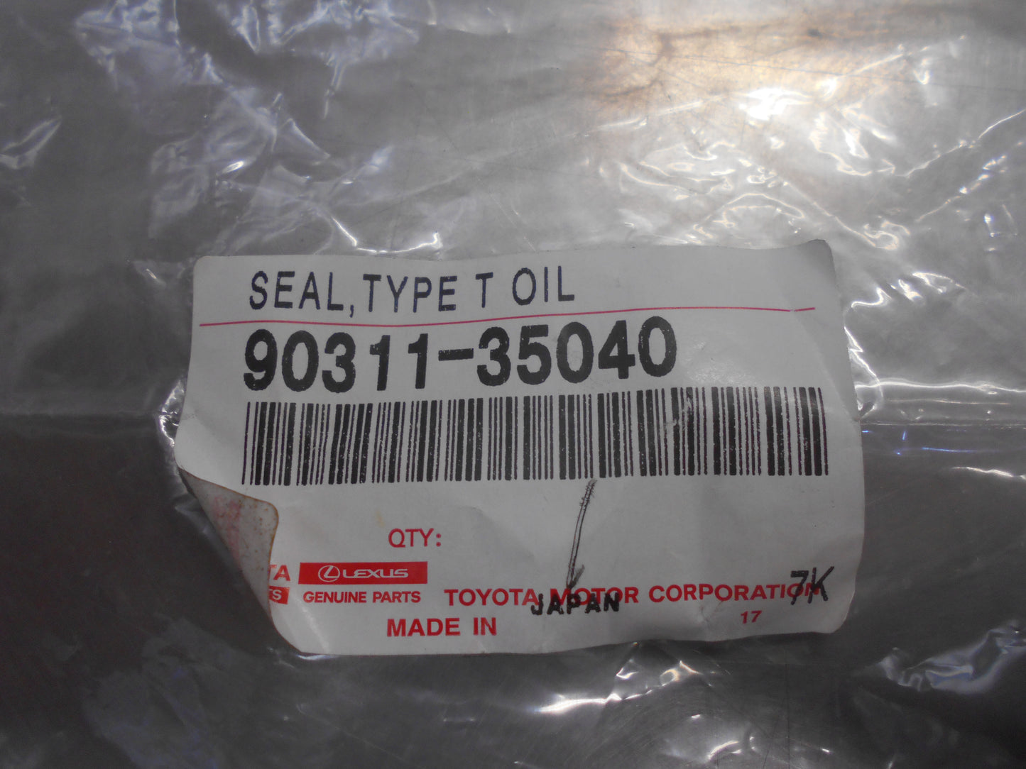 Toyota Various Models Genuine Crackshaft / Camshaft Oil Seal New Part