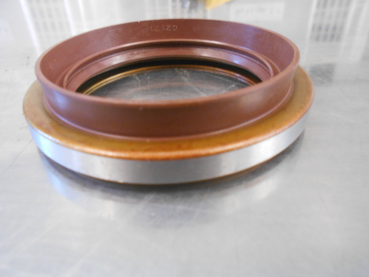 Unknown Rear Wheel Hub Oil Seal Suits Toyota Landcruiser New Part