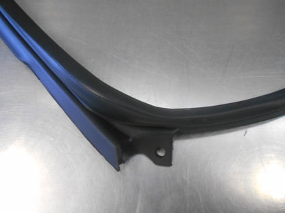 Honda Civic Genuine Front Right Hand Door Weatherstrip New Part