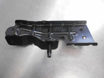 Nissan Teana Genuine Front Bumper Upper Right Hand Retainer New Part