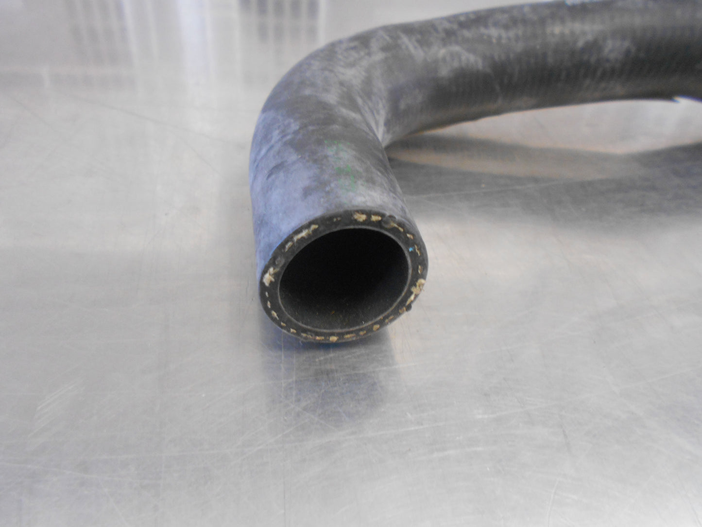 VW / Audi Various Models Genuine Water Pump Hose New Part