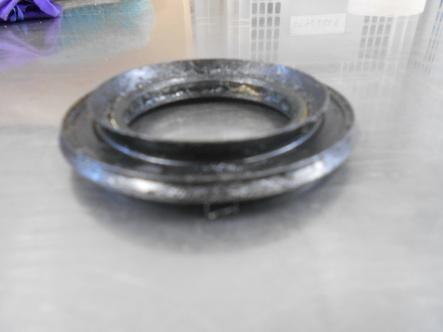 Nissan Pathfinder Genuine Rear Drive Shaft Seal Grease New Part