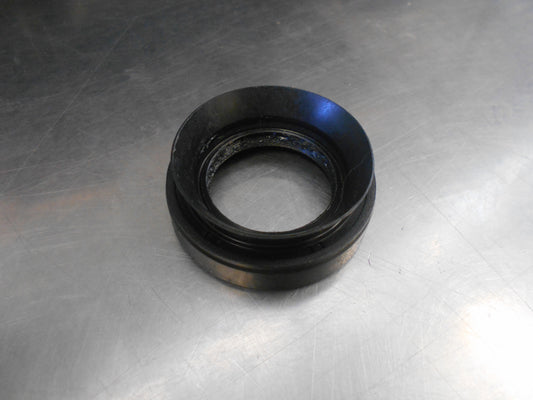 Nissan Murano / Rogue Genuine Output Shaft Oil Seal New Part