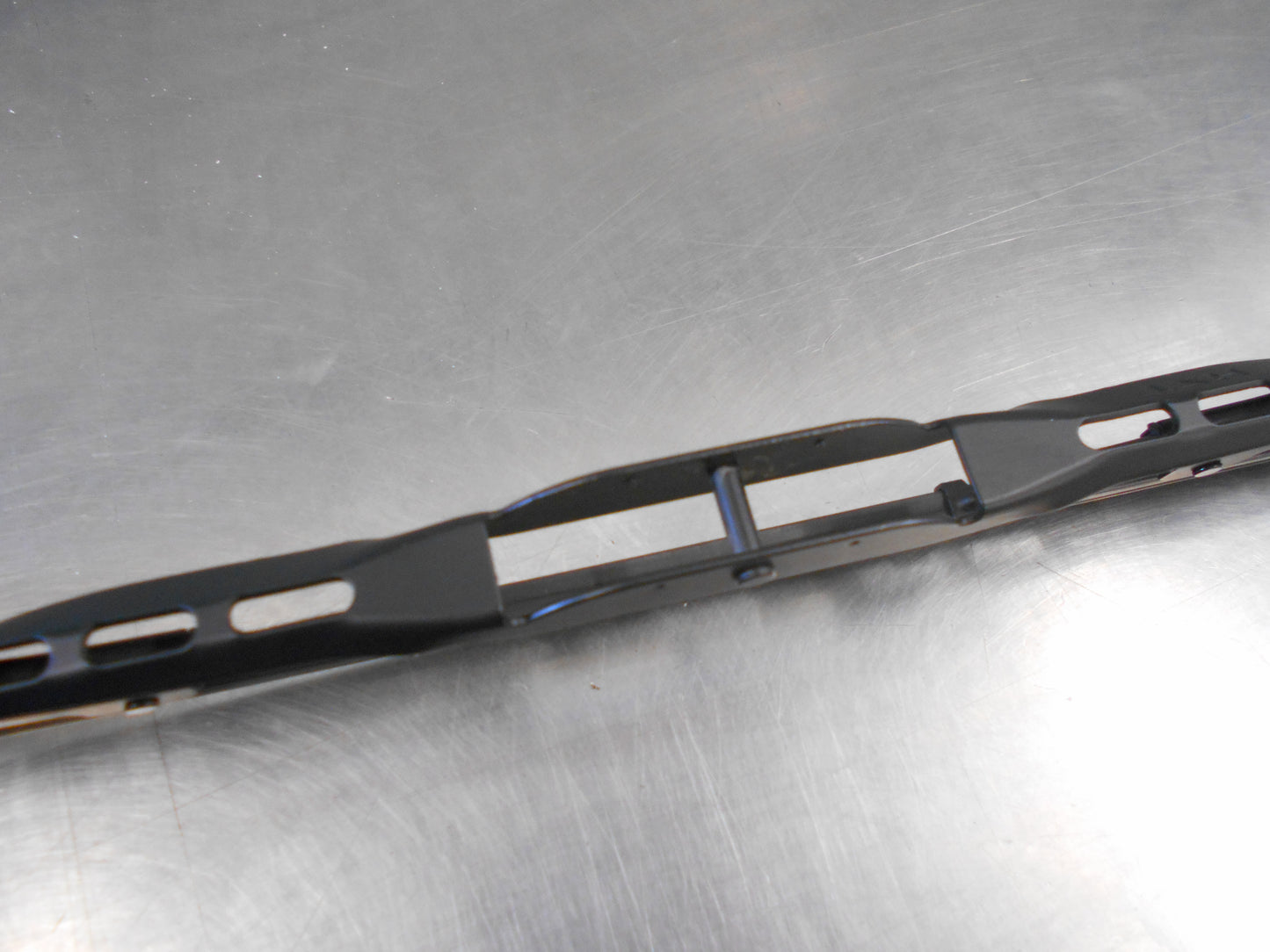 Holden Barina Genuine Left Hand Windscreen Wiper Blade New Part