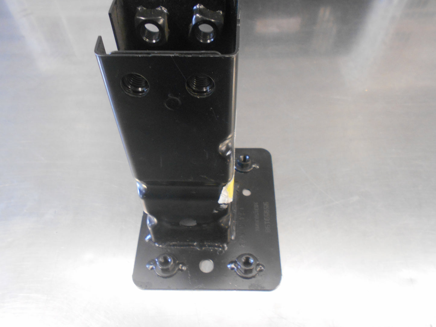 Holden Trax Genuine Front Energy Absorber Right Hand Bracket New Part