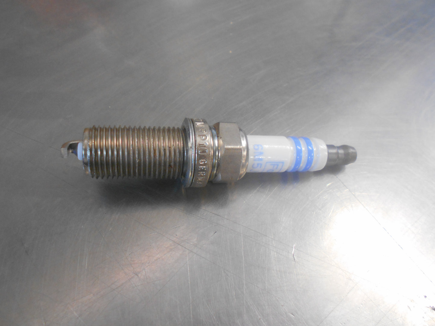 Ford Focus / Mondeo Genuine Spark Plug New Part