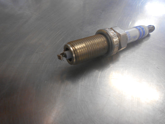Ford Focus / Mondeo Genuine Spark Plug New Part