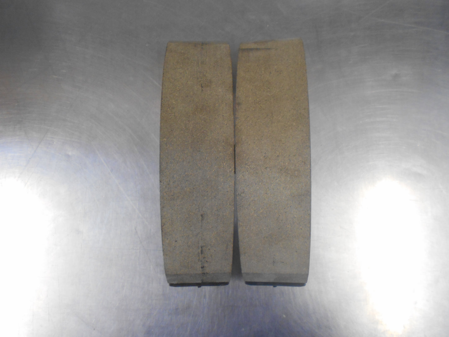 Nissan Y60 / Y61 Patrol Genuine Rear Brake Shoe Pair New Part