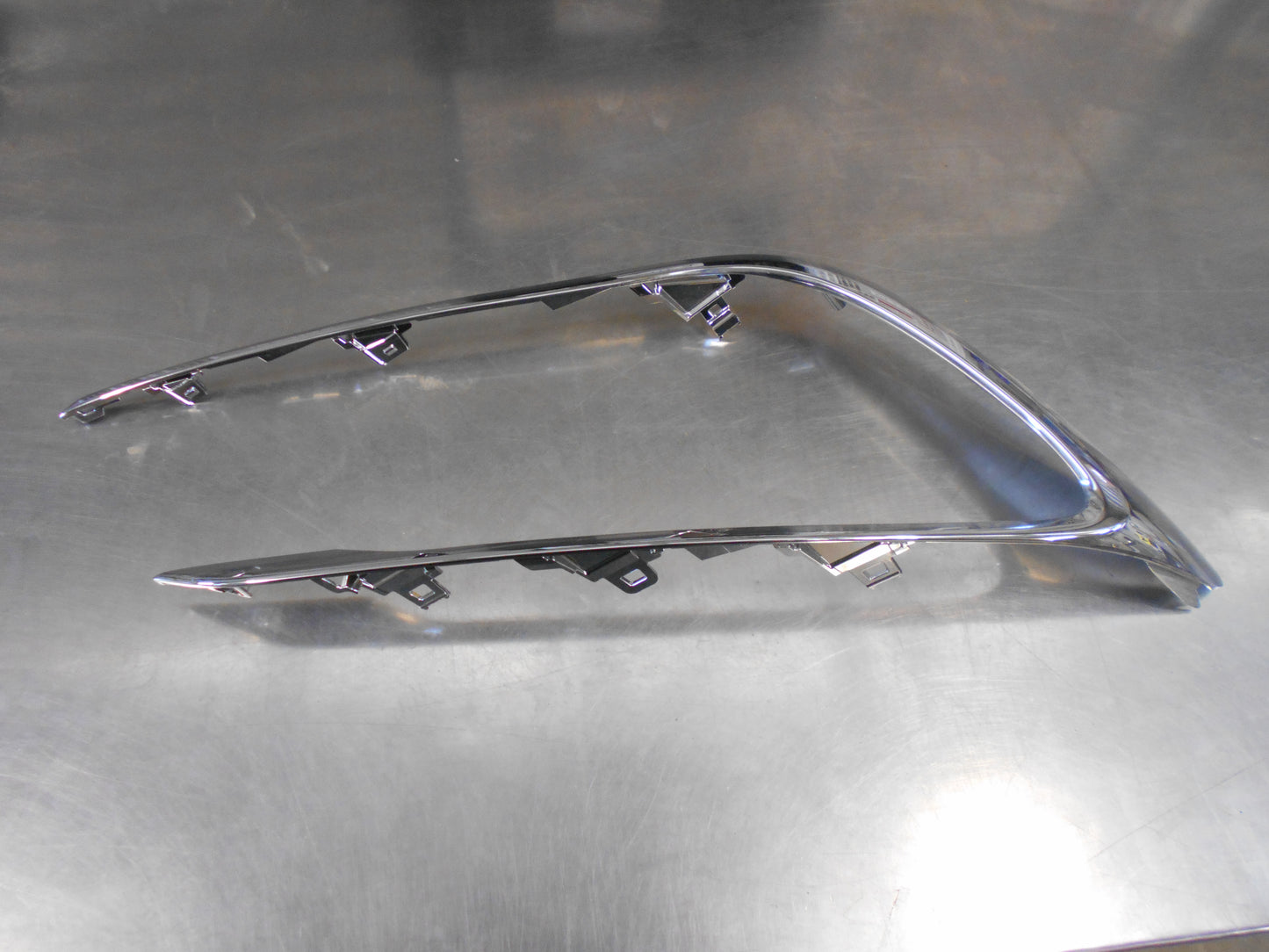 Toyota Corolla Genuine Left Hand Fog Light Mounting Bracket New Part