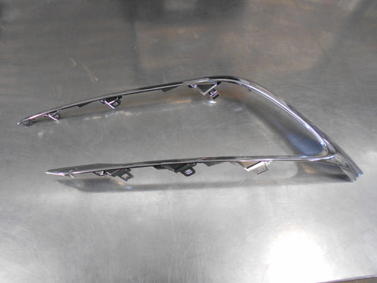 Toyota Corolla Genuine Left Hand Fog Light Mounting Bracket New Part