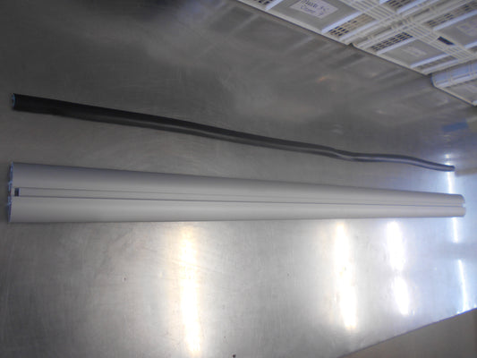 Nissan R51 Pathfinder Genuine 3rd Row Roof Bar New Part